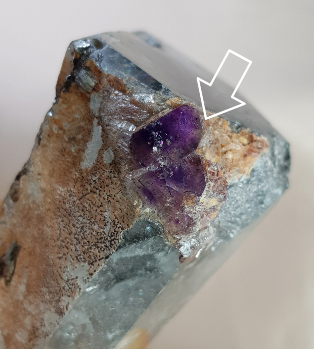 투르말리 네이티드, 자수정,운모 형성 수정원석