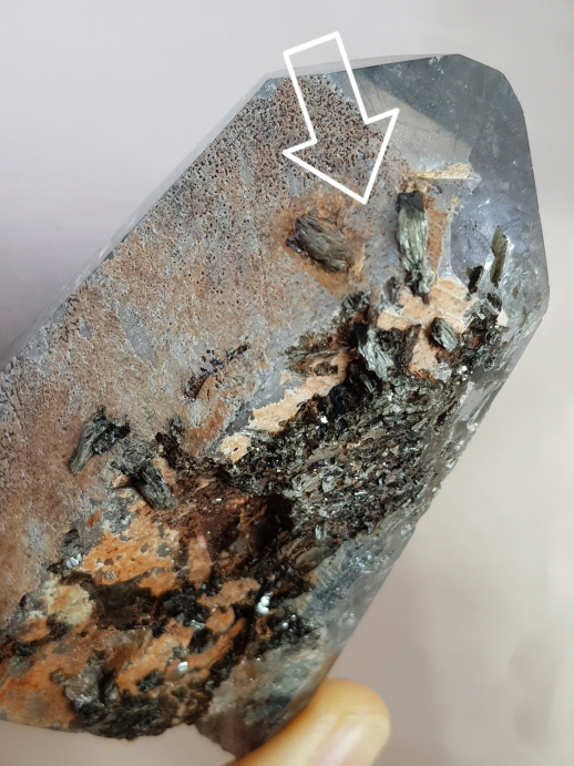 투르말리 네이티드, 자수정,운모 형성 수정원석