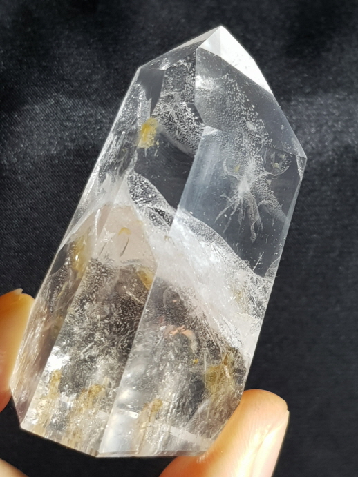 화이트 크랙 형성  백수정 육각주