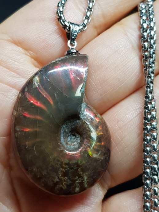 붉은 빛 오팔 암몰라이트 펜던트