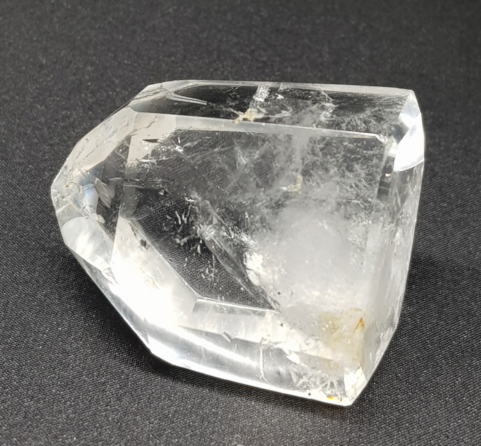 백수정 트랜스 채널링 육각주