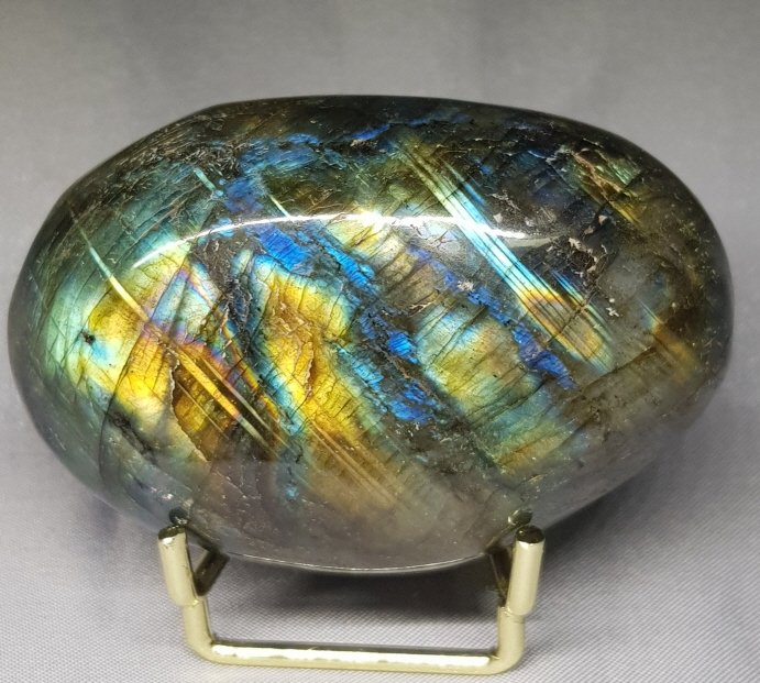 라브라도라이트 원석