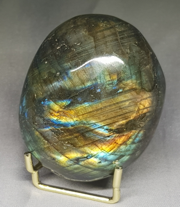 라브라도라이트 원석