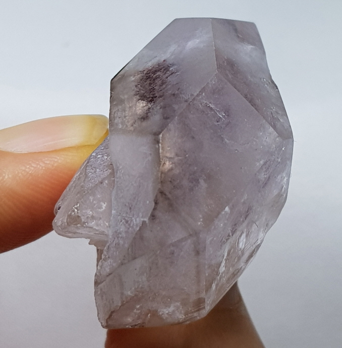 자수정 티타늄 결합