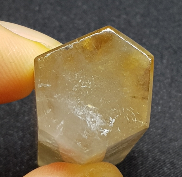 황수정 작은육각주