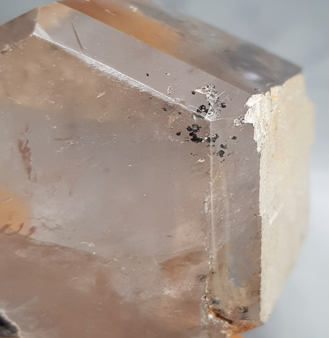 무지개 인쿠르젼 원석